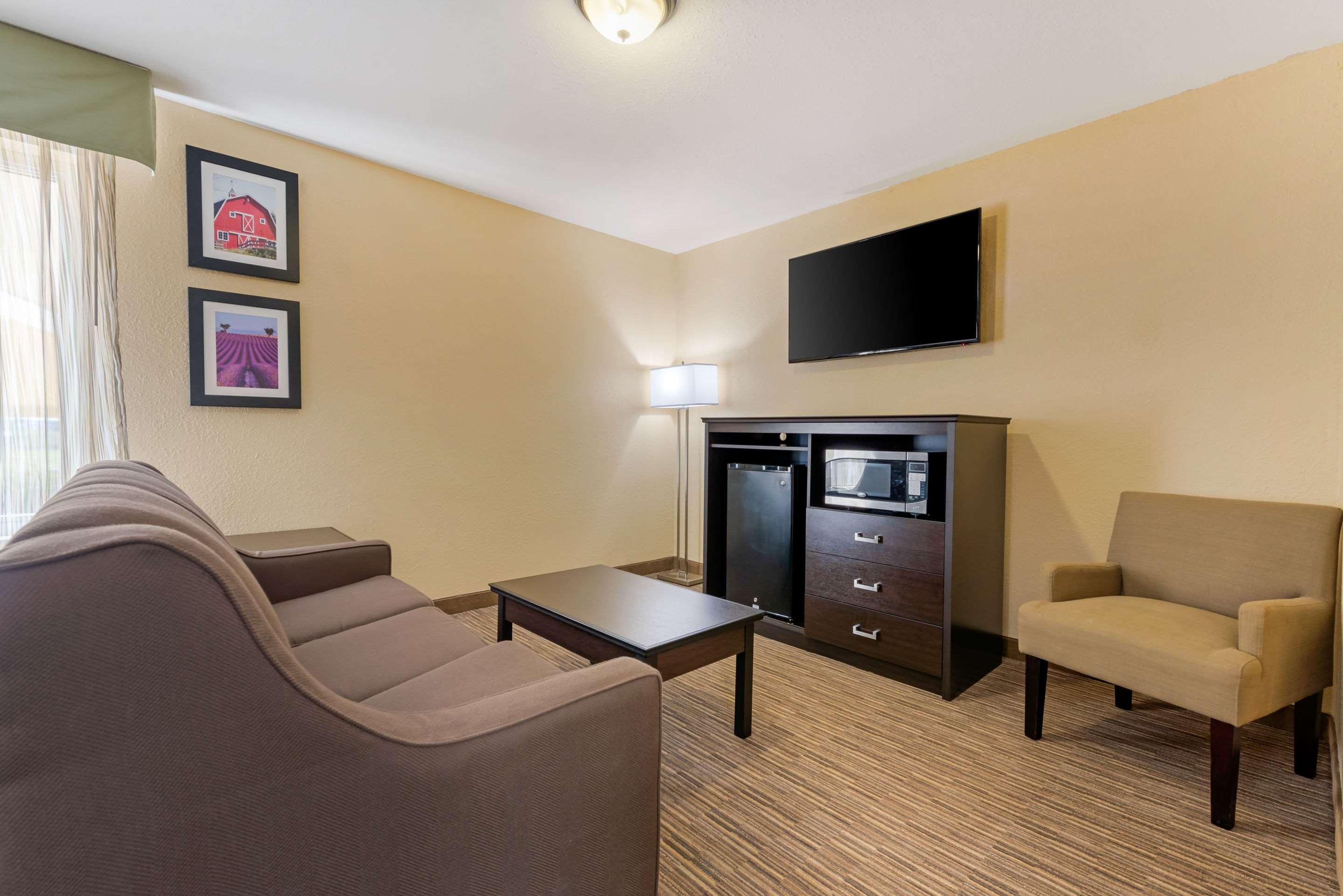 Quality Inn & Suites Brandenburg - Fort Knox Kültér fotó