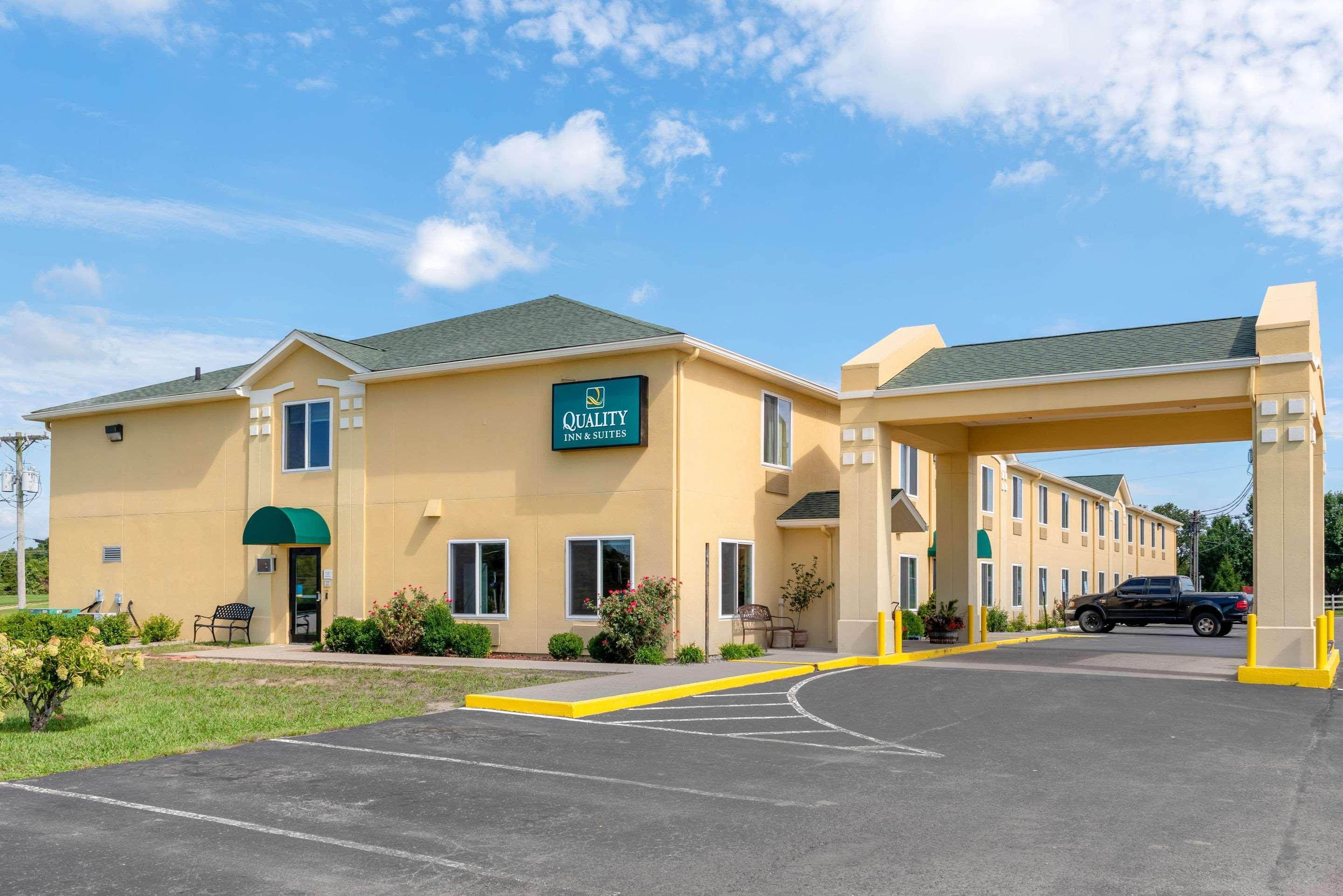 Quality Inn & Suites Brandenburg - Fort Knox Kültér fotó