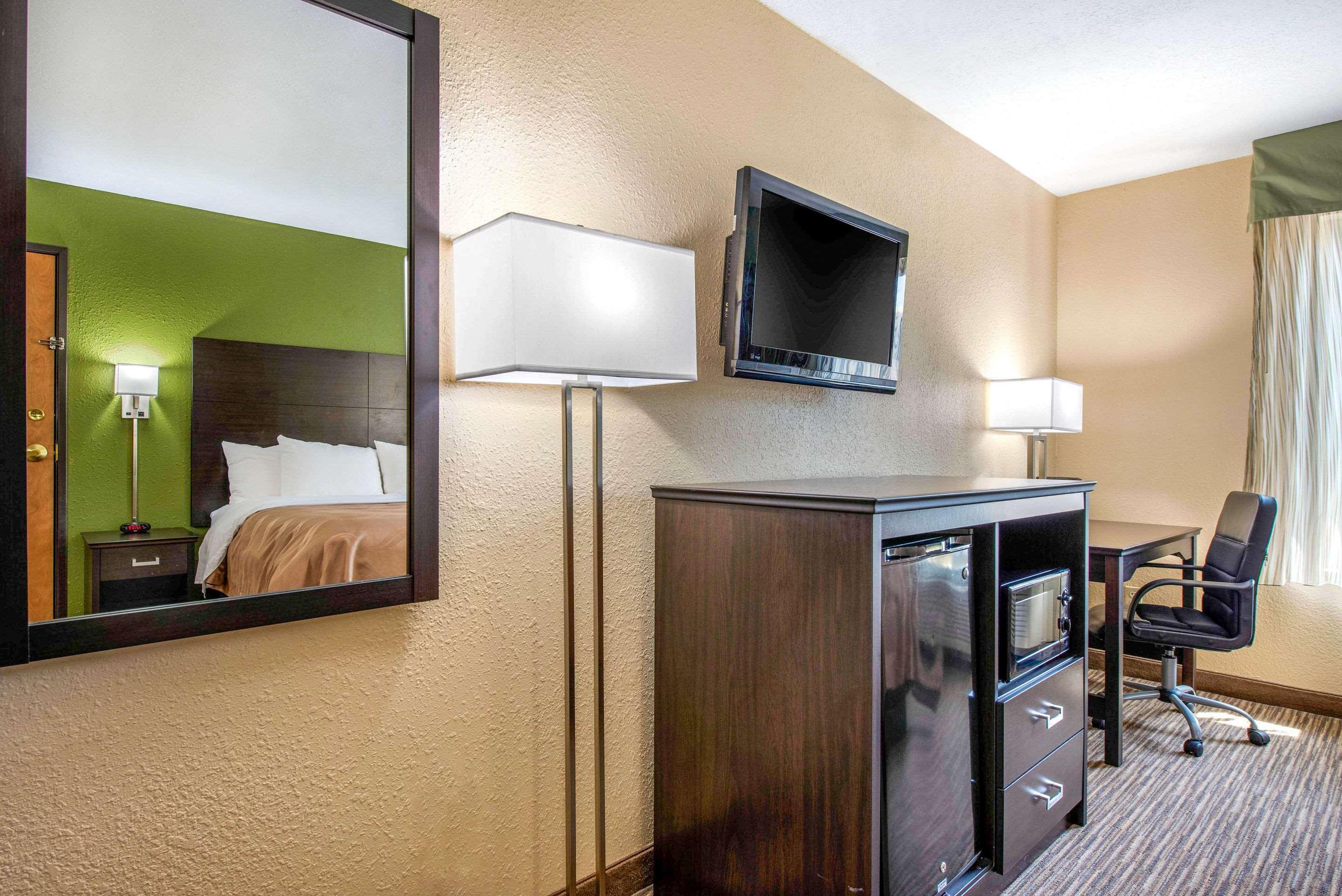Quality Inn & Suites Brandenburg - Fort Knox Kültér fotó